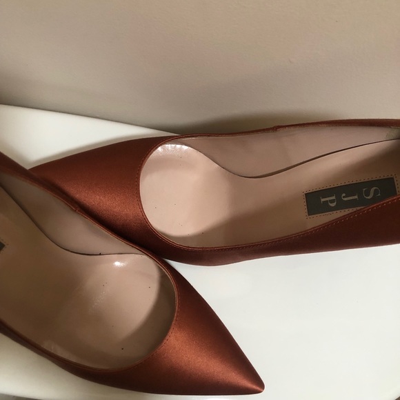 SJP Fawn 100MM Bisque Satin Pump - Picture 4 of 4